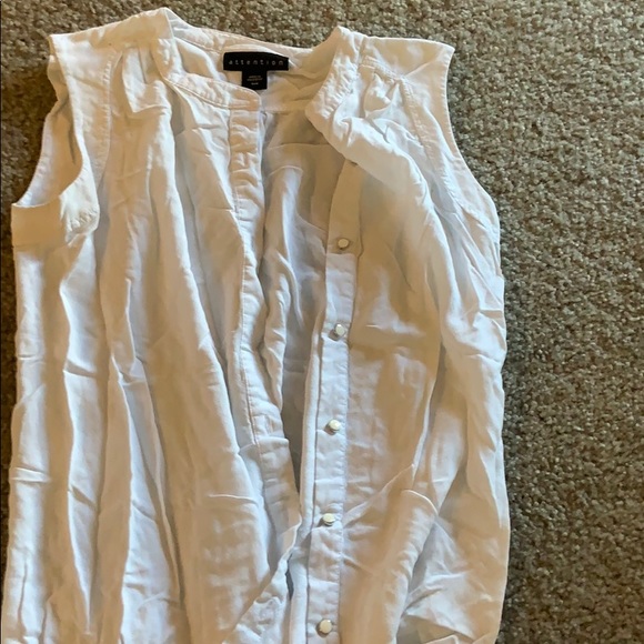 White button up tank - Picture 1 of 2